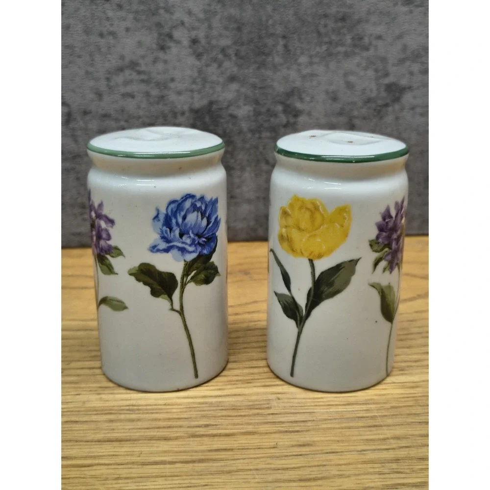 Salt and Pepper Shakers Set Ceramic Multi Color Floral Pattern Yellow Blue